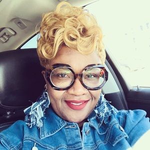 Meet your Posher, Latashe